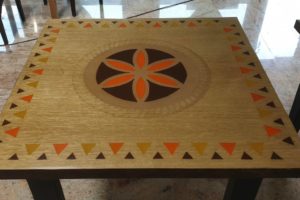 Mobilier din lemn masiv